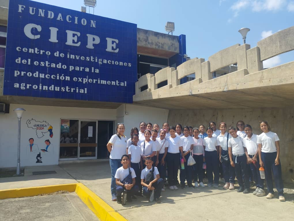 La Fundación CIEPE recibe a estudiantes del Complejo Educativo Dr. Rafael Caldera Izaguirre bajo el Plan de Masificación de Semilleros Científicos