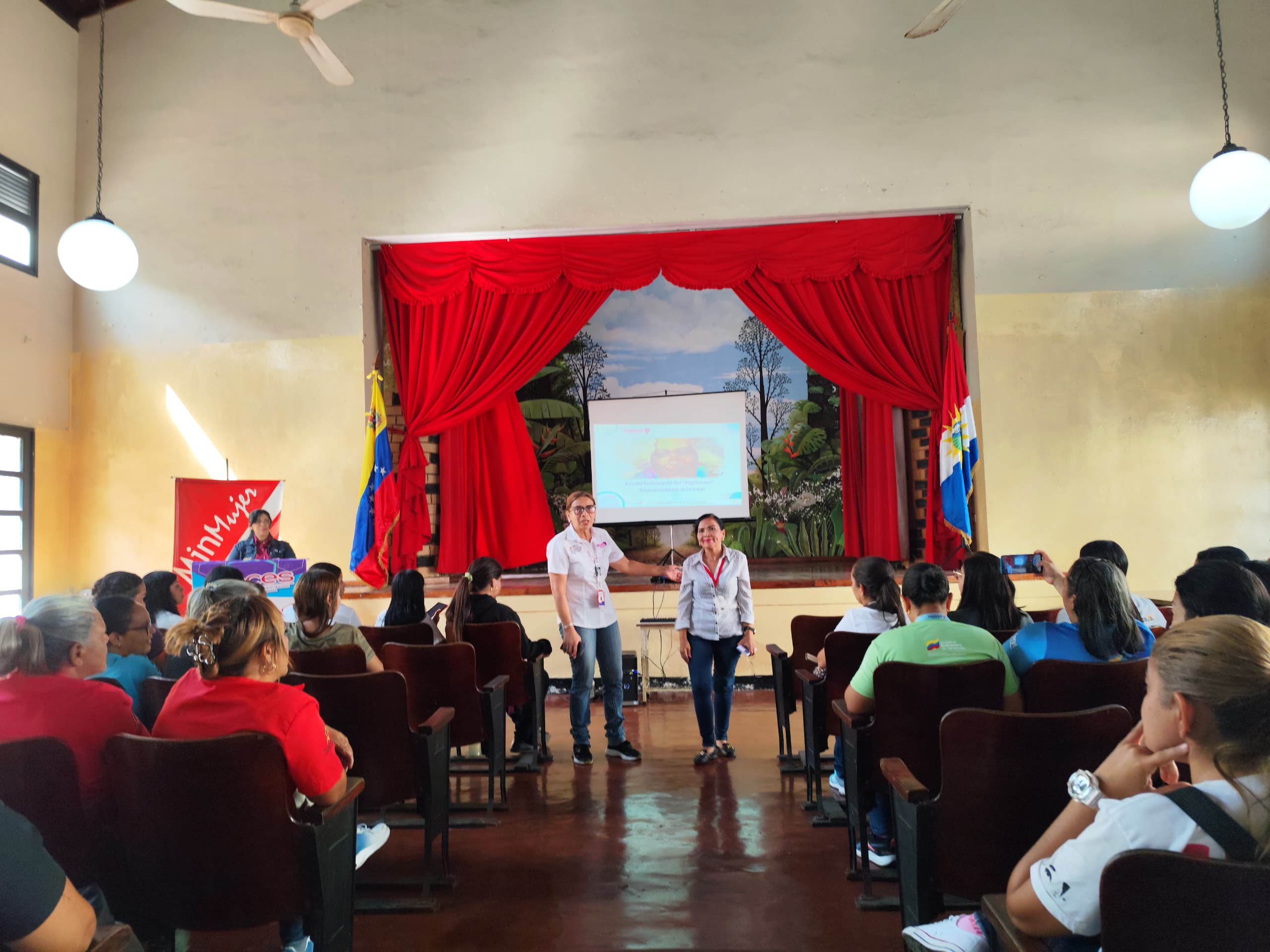 Mujeres de Yaracuy reciben formación y capacitación por parte del INCES Yaracuy, como parte de las actividades conmemorativas del Mes de la Mujer