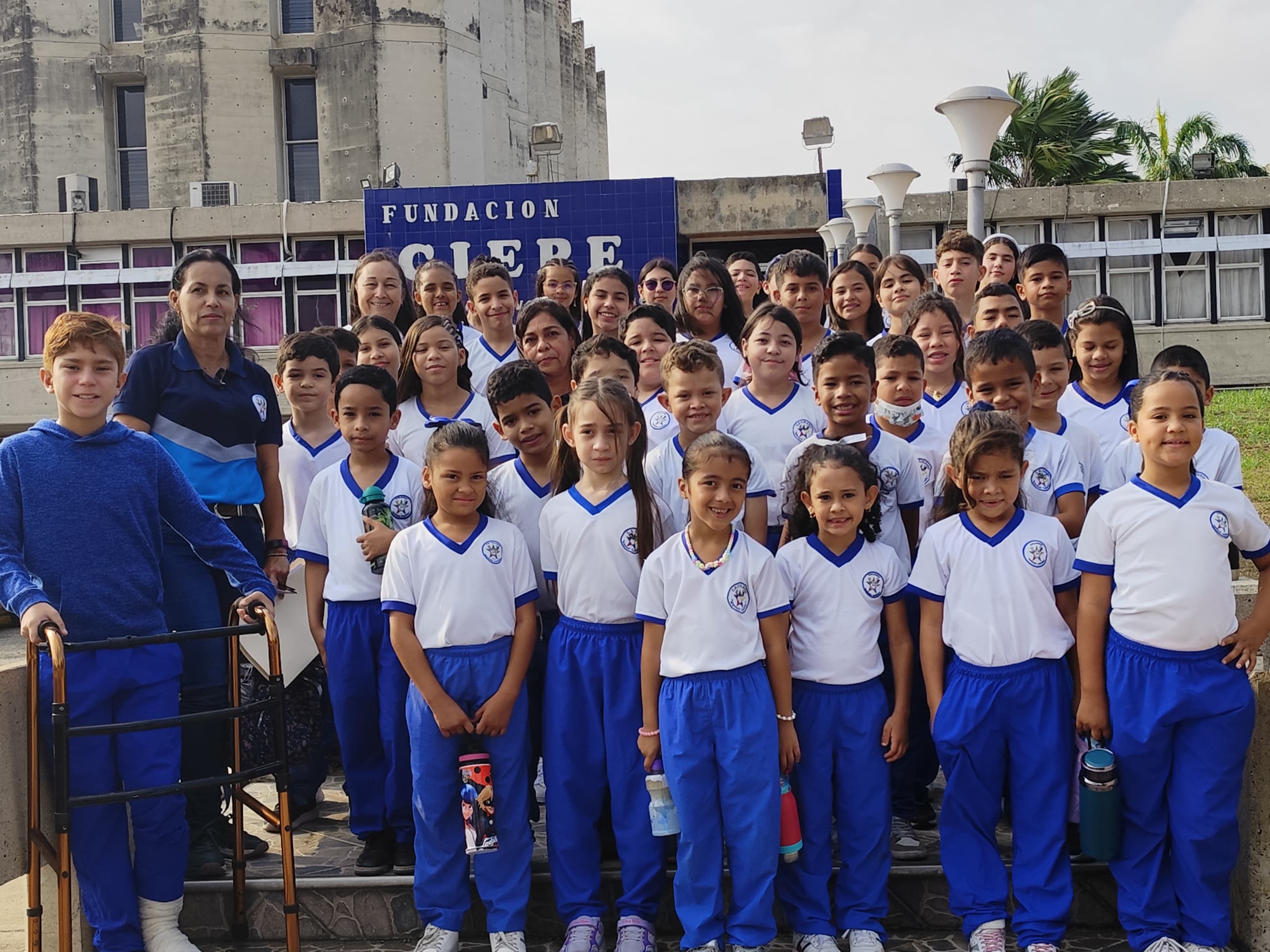 Fundación CIEPE recibe a estudiantes del Colegio Manuel Cedeño con Plan de Masificación de Rutas Científicas del Programa Nacional Semilleros Científicos