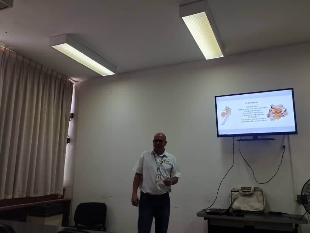 Trabajadores de la Fundación CIEPE participan en Charla "Importancia de los Cereales en la Vida y la Salud"