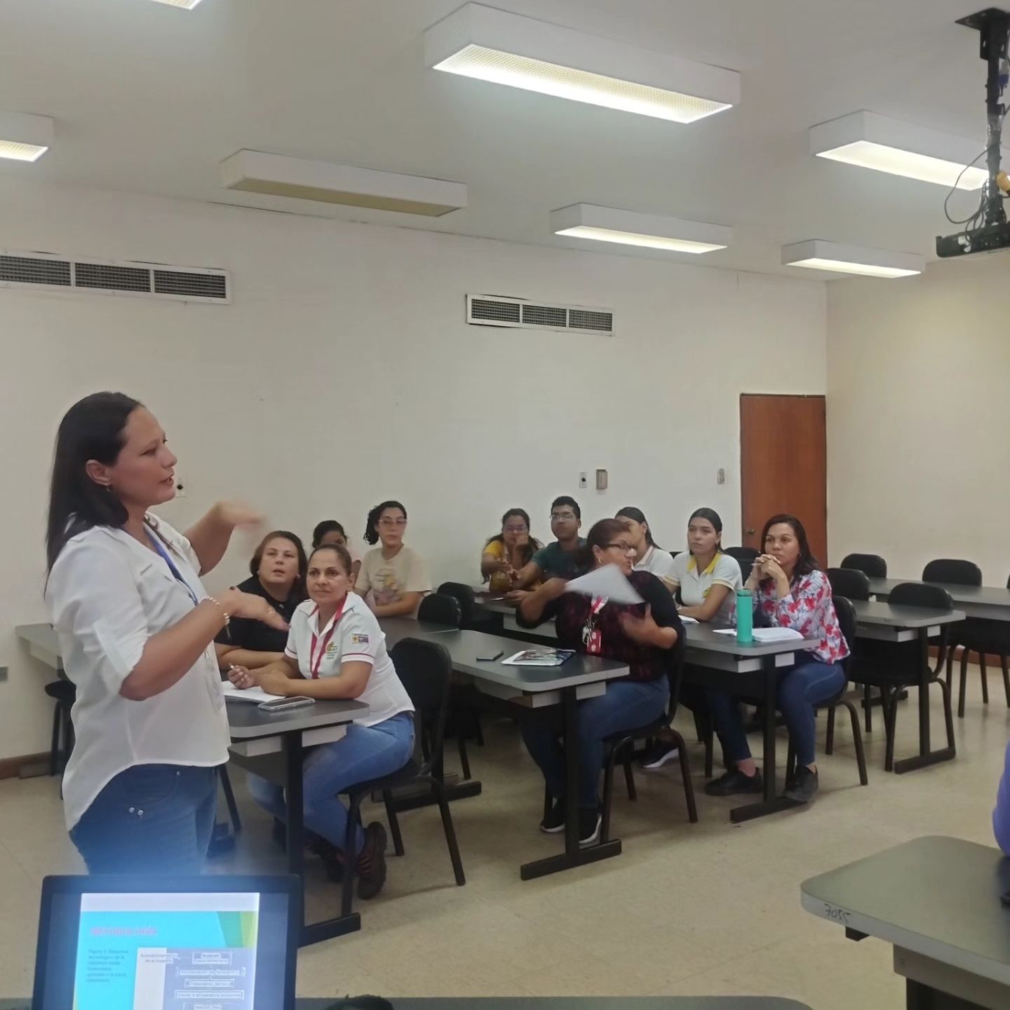 Personal de la Fundación CIEPE participa en el Conversatorio de Biomasa