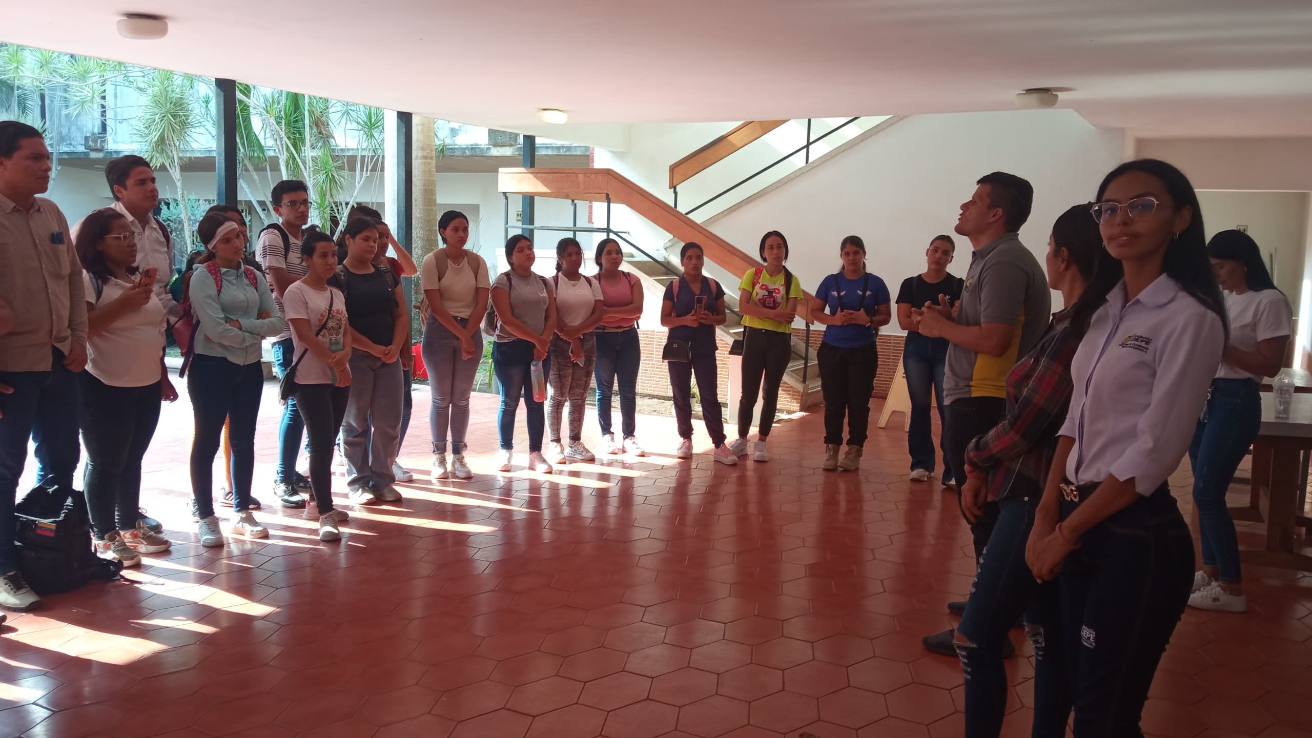 Diferentes Divisiones de la Fundación CIEPE dan la bienvenida a estudiantes de la Universidad Nacional Experimental Simón Rodríguez (UNESR) en Visita Guiada.