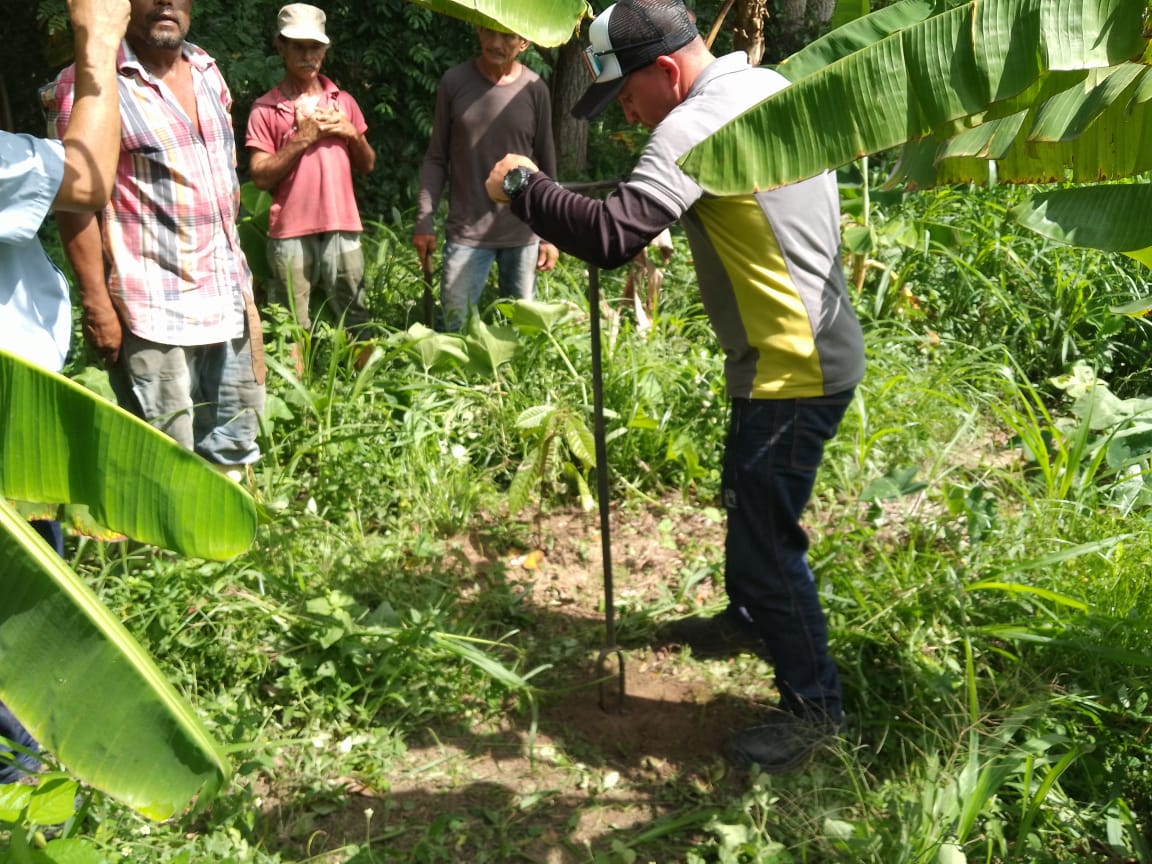 Fundación CIEPE realiza Asistencia Técnica y Formación en el Área de Suelos a Productores en el Municipio San Felipe.
