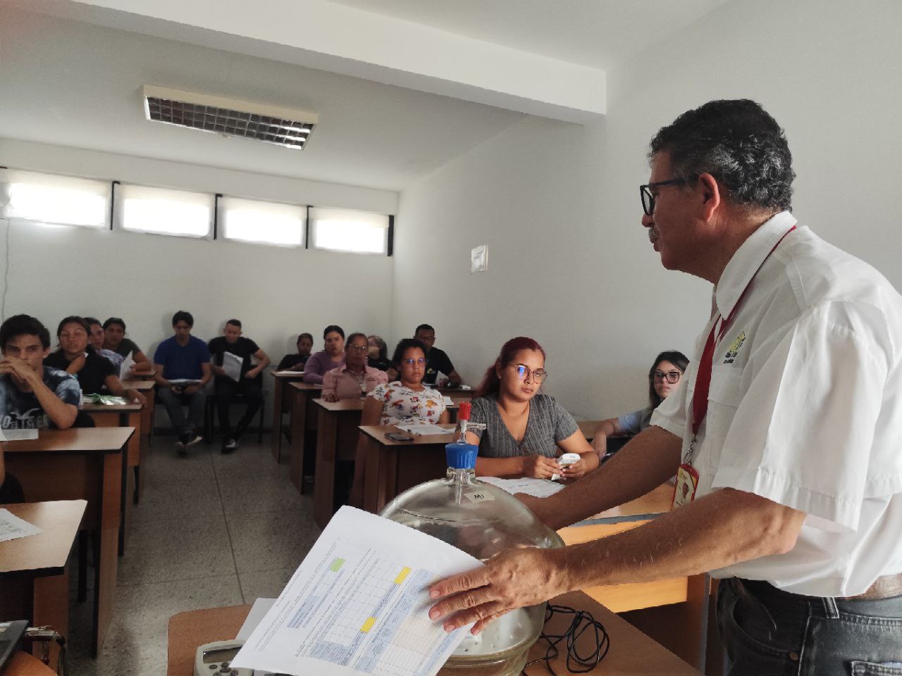 Fundación CIEPE dicta curso de verificación de Termohigrómetros.