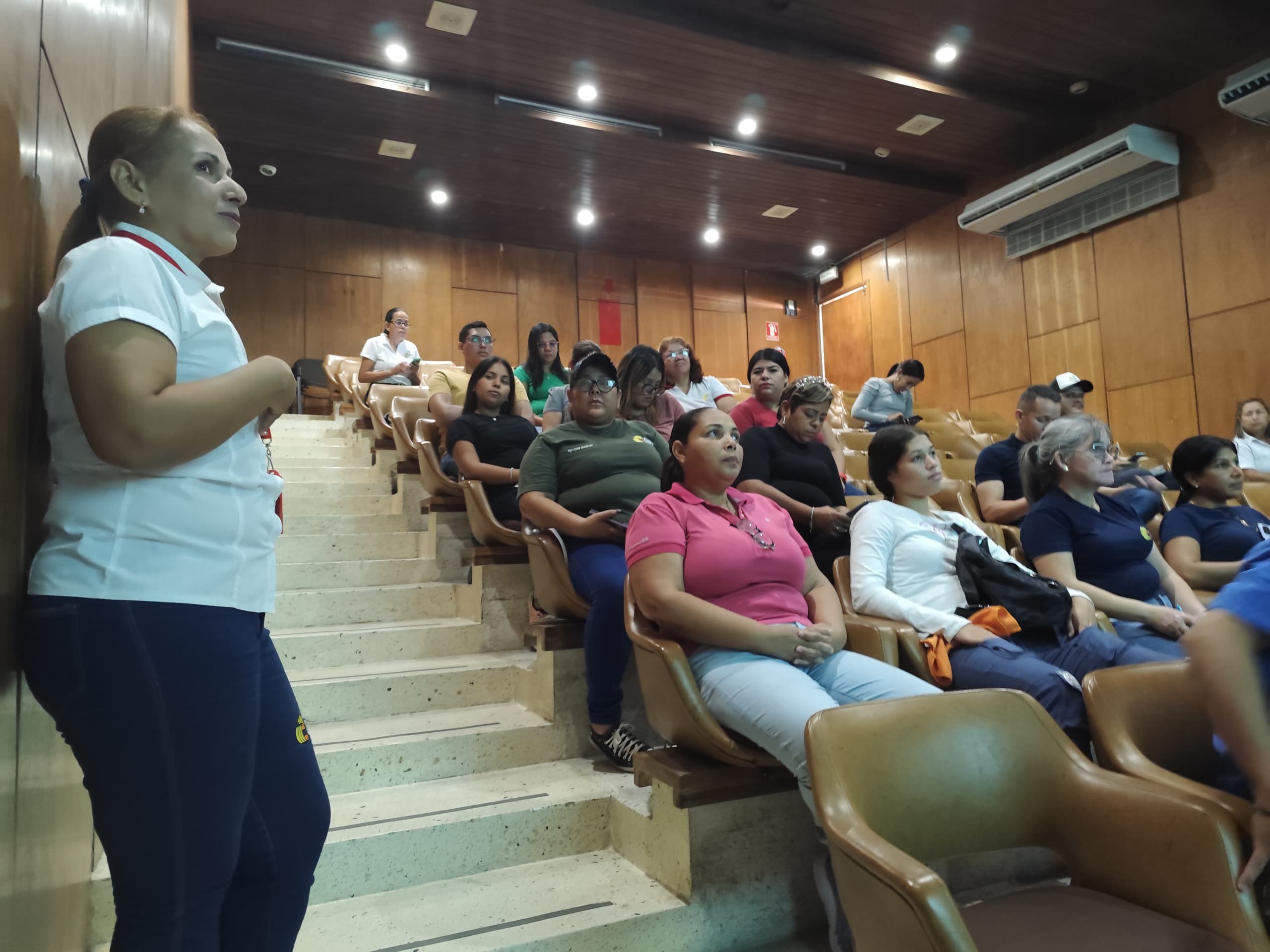 Fundación CIEPE Imparte Conversatorio sobre Ciencia y Tecnología en el mundo actual.