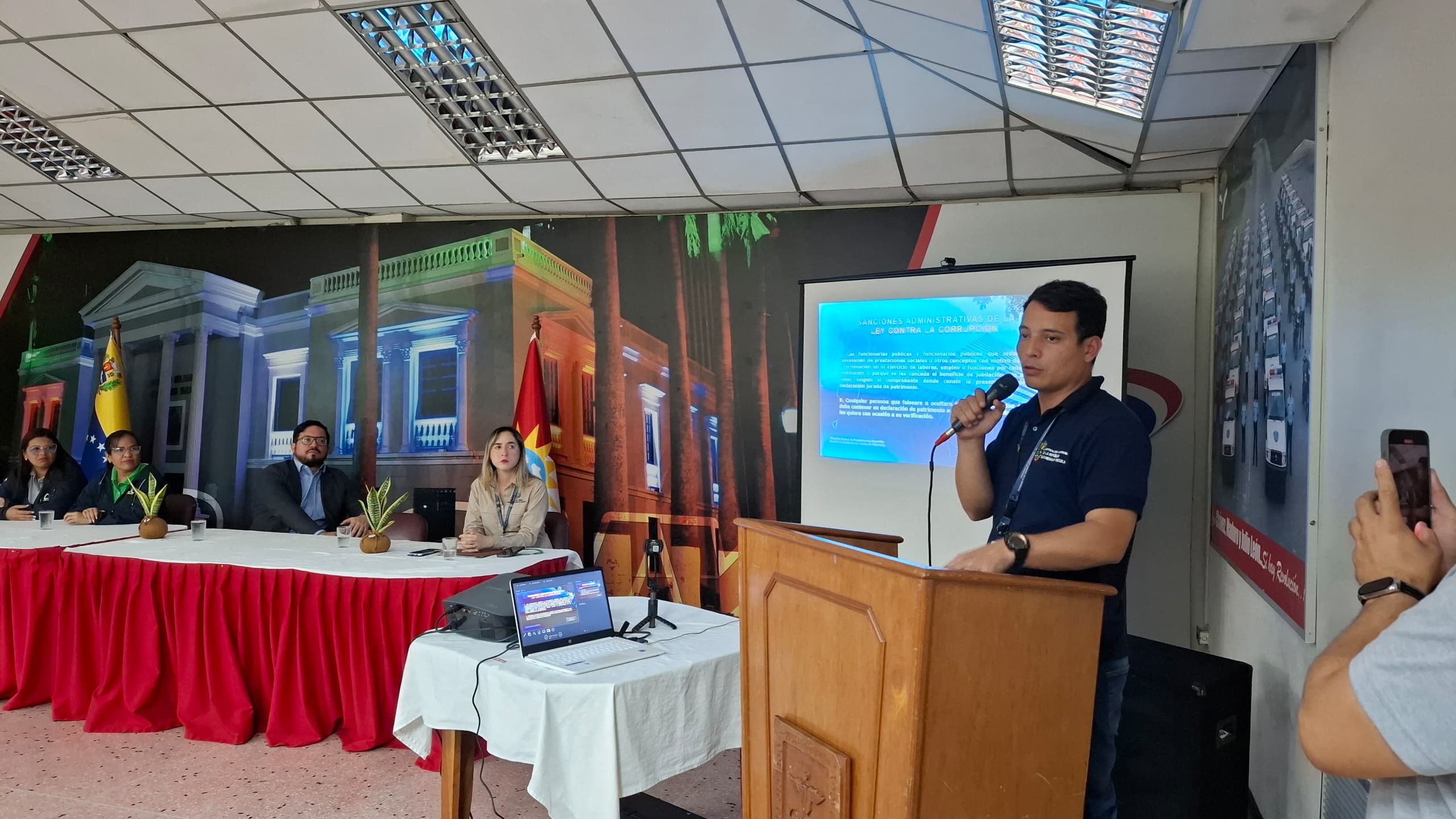 Fundación CIEPE recibe formación en taller dirigido por la Contraloría del estado Yaracuy.