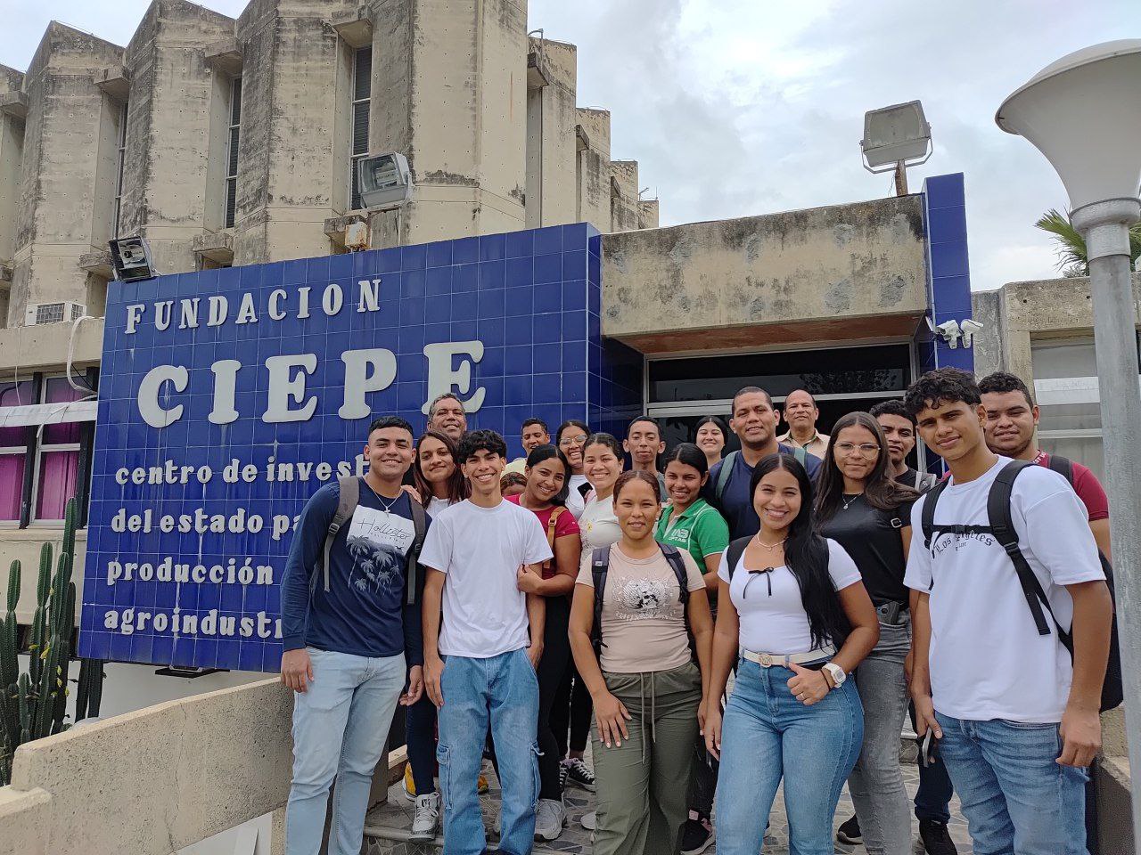 Estudiantes en Agroalimentación reciben formación sobre la Microbiología.