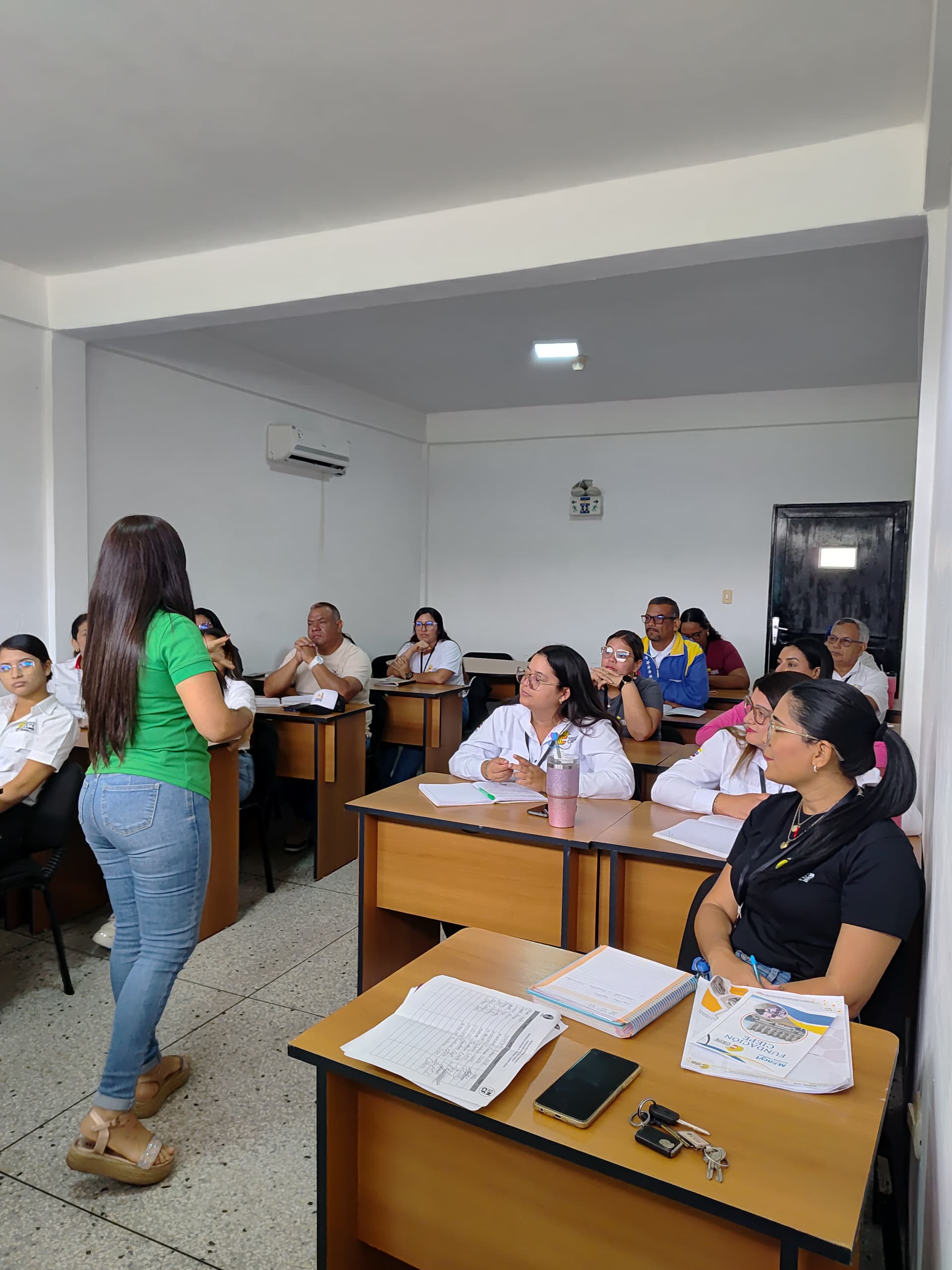 Personal administrativo y de investigación de la Fundación CIEPE se forma con el "Taller de Estructura, Organización y Funcionamiento de las Oficinas de Atención al Ciudadano"..