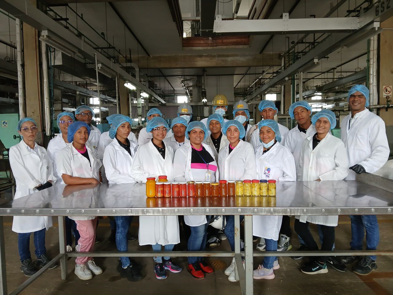 La Fundación CIEPE capacita a estudiantes de bachillerato con el Curso teórico-práctico Procesamiento de Frutas y Hortalizas