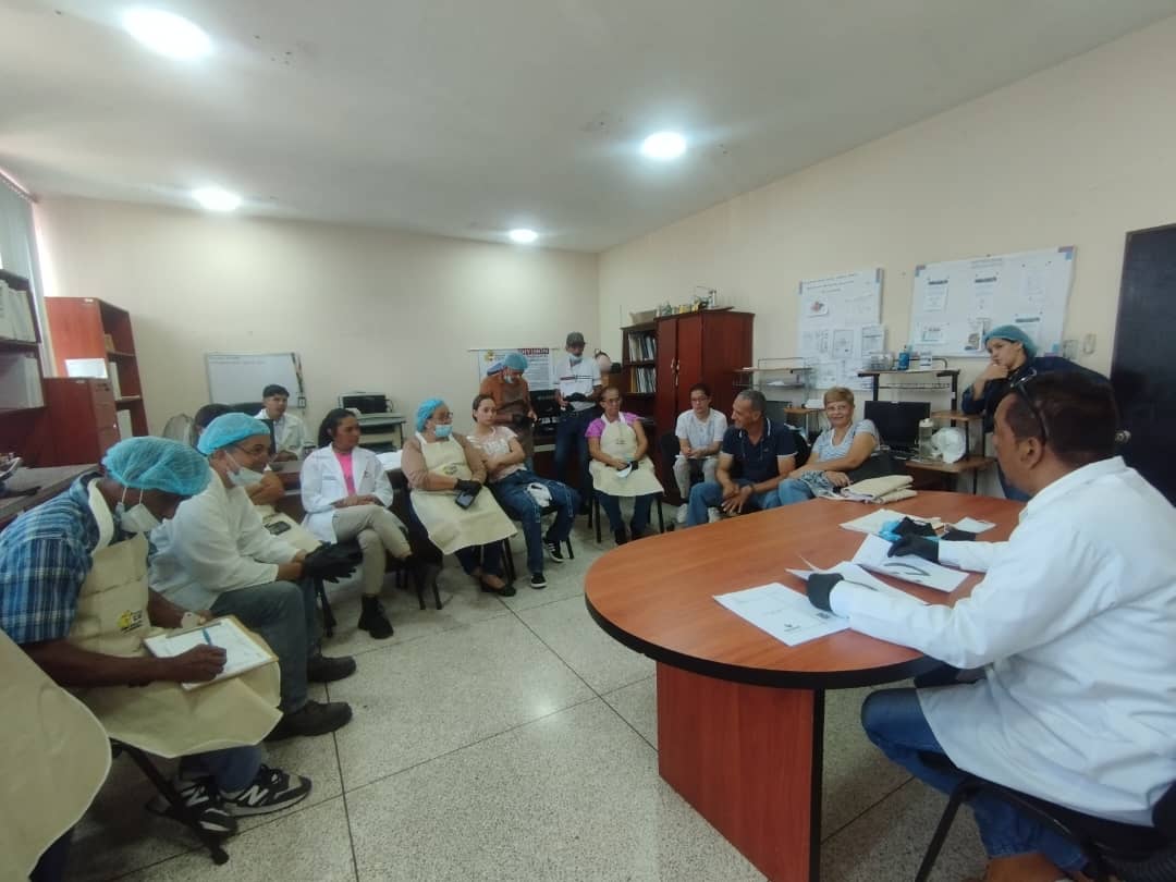 Productores Lácteos se forman con el Curso Teórico - Práctico "Elaboración de Yogurt Firme y Batido", en la Fundación CIEPE