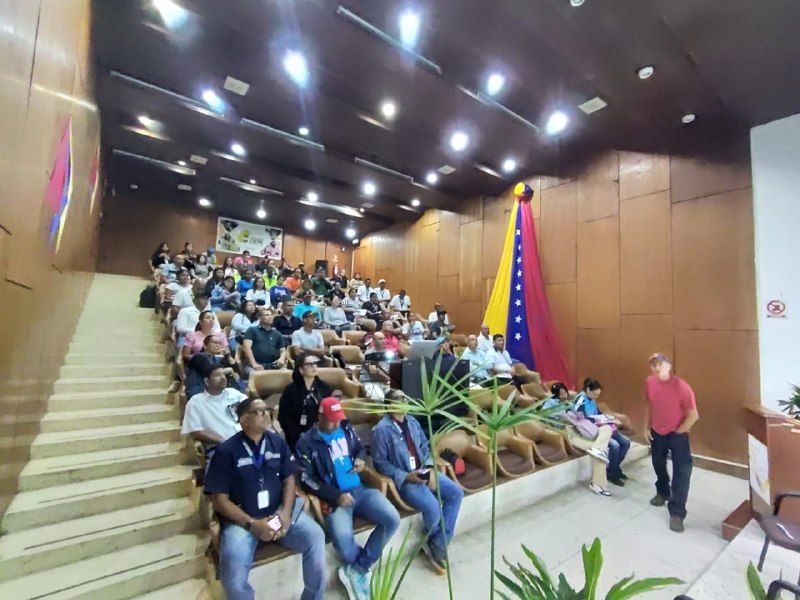 Cenipa y Fundación Ciepe capacitan a productores acuícolas en reproducción de cachama y coporo
